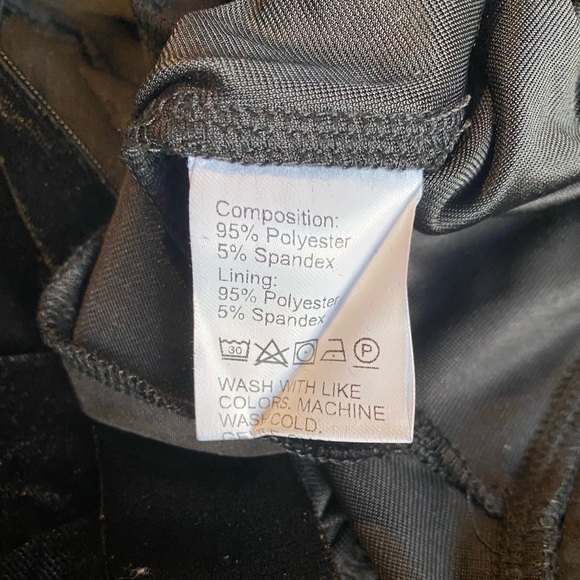 NWT AEL (Amy enjoy life) Woman’s Black Velvet High Waist Jumpsuit, Size L - Picture 4 of 9